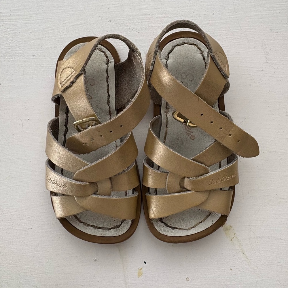Saltwater Kids Sandals - Metallic Gold - size 6